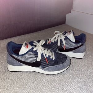 Nike Men's Blue and Gray Sneakers